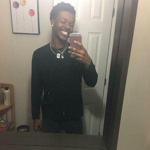 Meet your Posher, Devin